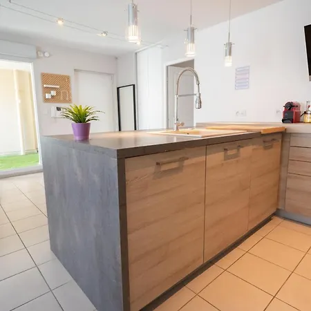 Chez Leon - Metro, Bus, Garage Double, 6 Personnes Villeurbanne