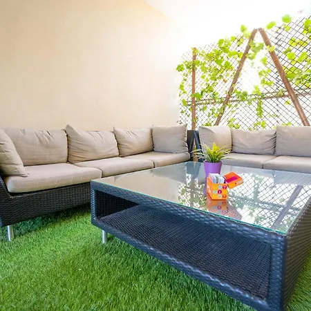 Apartment Chez Leon - Metro, Bus, Garage Double, 6 Personnes